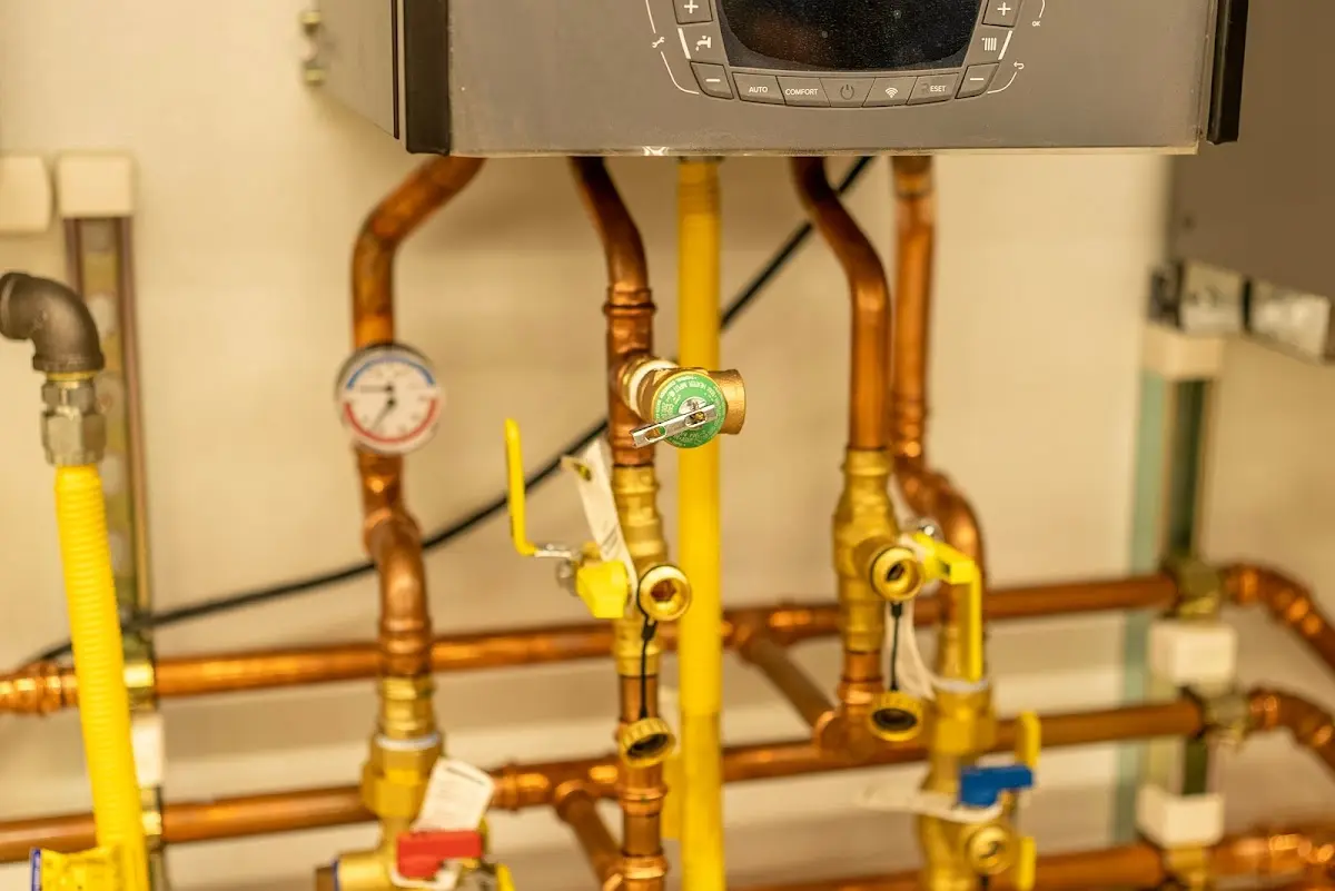 Licensed technician providing Slab Leak Repair for a homeowner in Colonial Heights